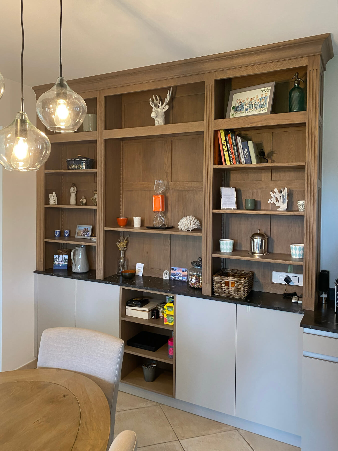 cuisine-contemporaine-bois-laque-grise-bibliotheque-vazard-home-cuisine-morel